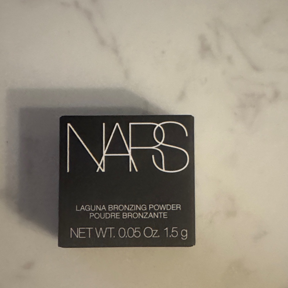 NARS Laguna Bronzing Powder in Sleek Black Case